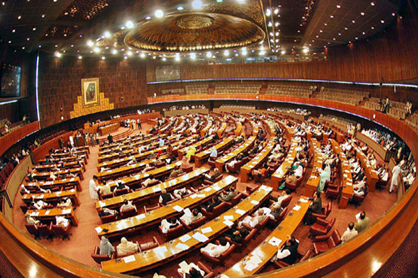پارلیمان کا اجلاس، پاکستان میں دو انفارمیشن ٹیکنالوجی پارکس کی تعمیر کے بارے میں آگاہ کیا گیا
