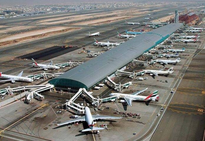 دبئی ایئرپورٹ، مسافروں کی تعداد میں گزشتہ دو دہائیوں کے دوران پہلی بار کمی، رپورٹ