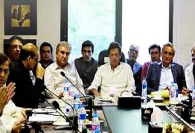 منگل کو کابینہ اجلاس میں مہنگائی کم کرنے کے لیے اقدامات کا اعلان کریں گے: عمران خان