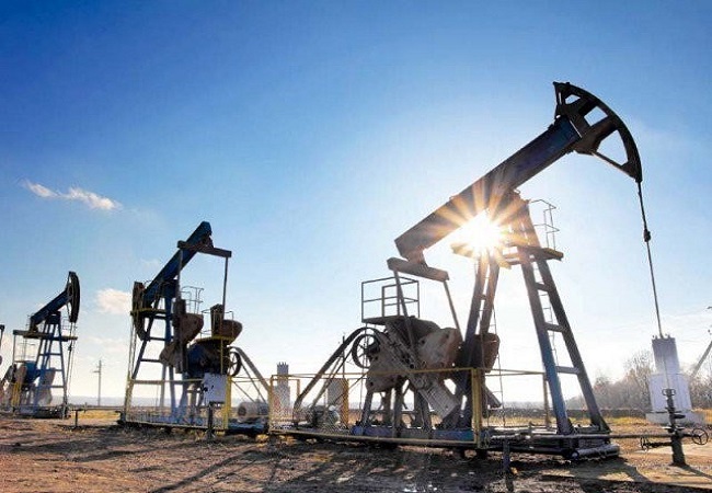 حکومت کا خام تیل کی درآمد سے پابندی اُٹھانے کا فیصلہ
