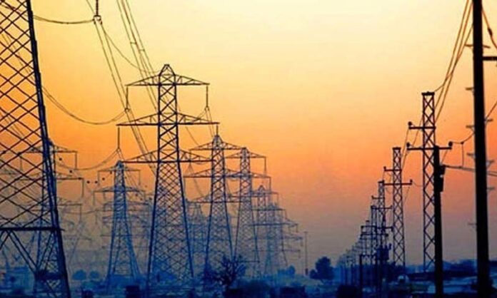 بجلی صارفین کو فیول ایڈجسٹمنٹ چارجز کی منتقلی مؤخر کر دی گئی