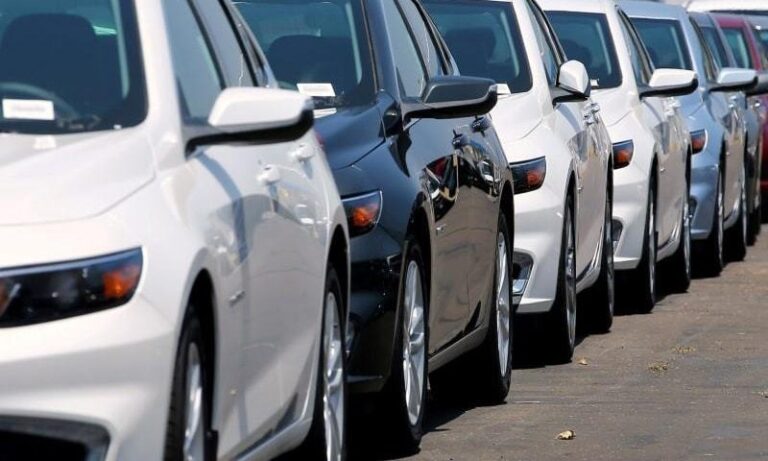 سینیٹ کی قائمہ کمیٹی برائے خزانہ کی چھوٹی گاڑیوں پر لائف ٹائم ٹوکن ٹیکس ختم کرنے کی سفارش