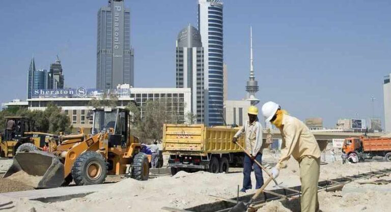 کویت سے 83 ہزار غیرملکی کارکنوں کی واپسی