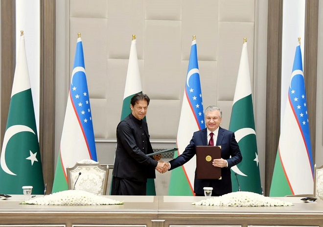 پاکستان اور ازبکستان نے ٹرانزٹ ٹریڈ، سٹرٹیجک پارٹنرشپ کے معاہدوں پر دستخط کر دیے